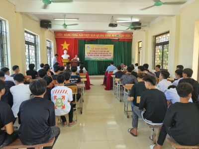 Trường Trung cấp Bách Khoa tổ chức khai giảng lớp ML 1/K5 tại Trung tâm GDNN - GDTX huyện Kim Bôi